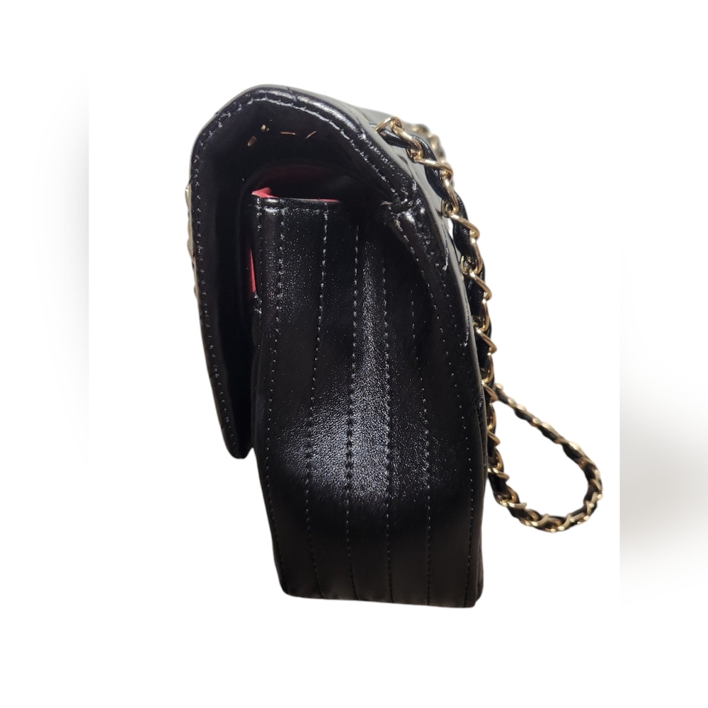 Chevron Black Quilted Shoulder Crossbody Gold Chain Bag - Picture 4 of 7
